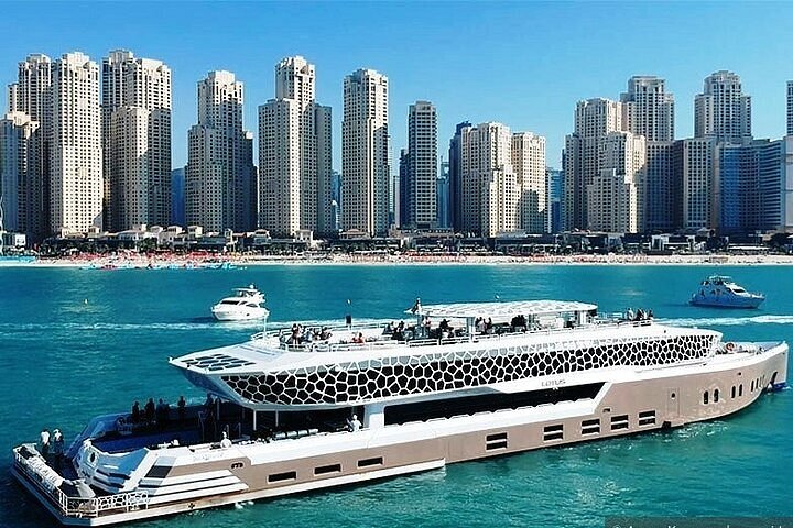 Cruises & boat tours